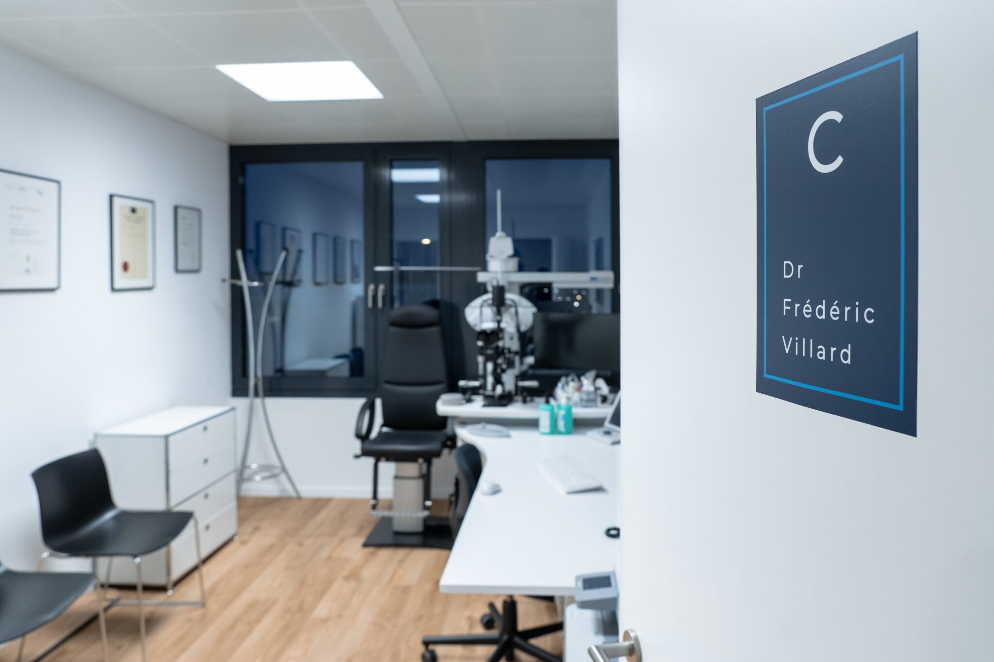 Bureau du Dr Villard